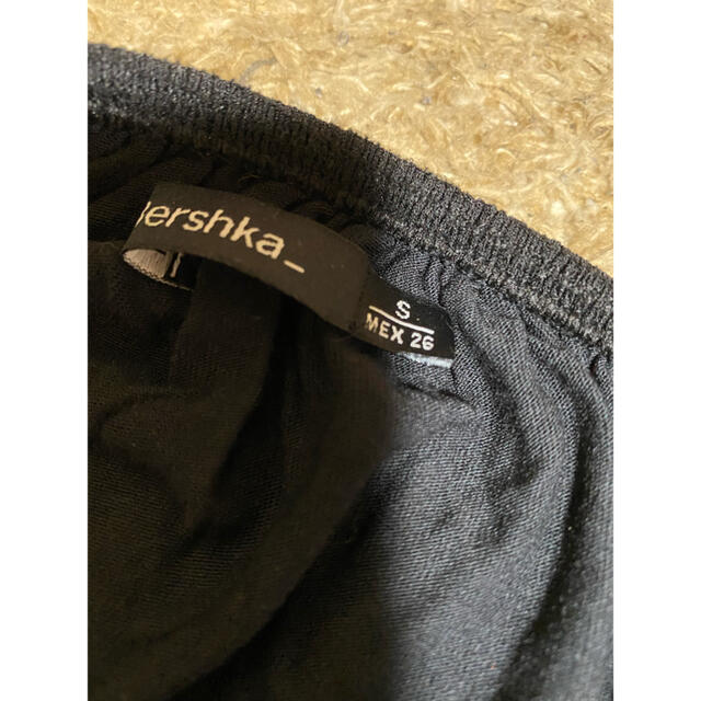 Bershka(ベルシュカ)のBershka オフショルトップス レディースのトップス(Tシャツ(半袖/袖なし))の商品写真