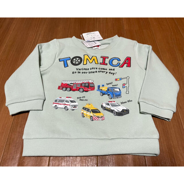 Takara Tomy(タカラトミー)の90 トミカ 裏起毛 トレーナー ③ キッズ/ベビー/マタニティのキッズ服男の子用(90cm~)(Tシャツ/カットソー)の商品写真