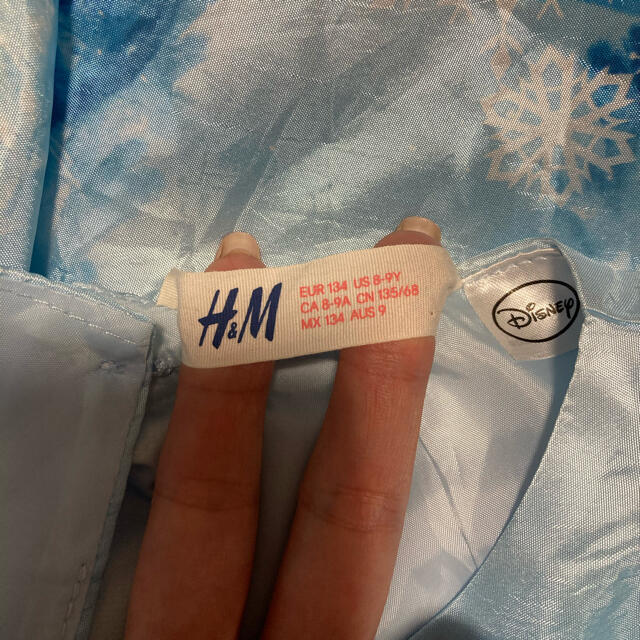 H&M(エイチアンドエム)のアナと雪の女王　ドレス　H&M キッズ/ベビー/マタニティのキッズ服女の子用(90cm~)(ドレス/フォーマル)の商品写真