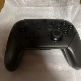 ニンテンドースイッチ(Nintendo Switch)の任天堂　プロコン　美品(家庭用ゲーム機本体)