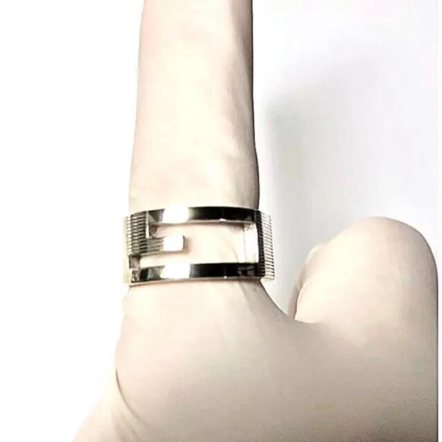 Gucci(グッチ)のGUCCI 指輪 18号 シルバーリング メンズのアクセサリー(リング(指輪))の商品写真