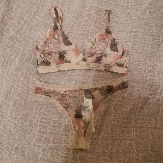 新品タグ付き intimissimi インティミッシミ ブラ＆ショーツセット(ブラ&ショーツセット)