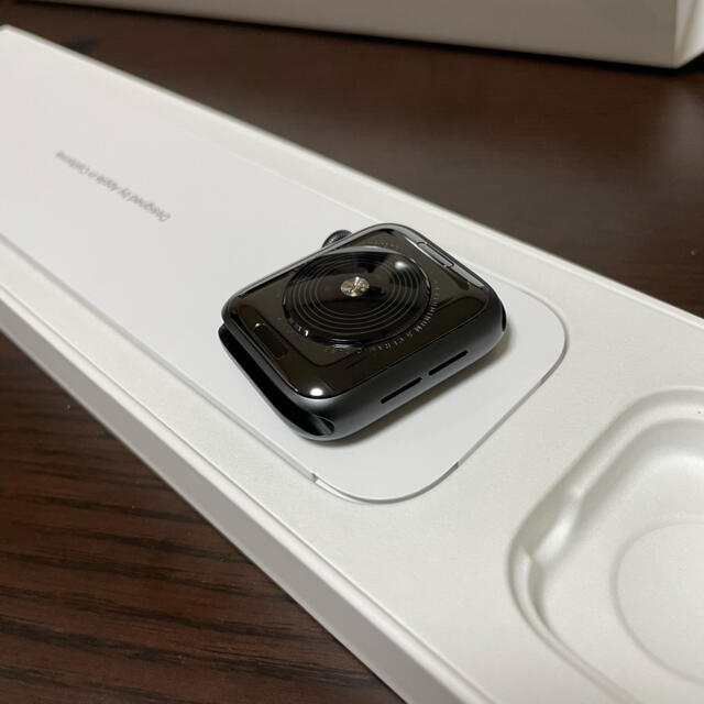 【美品】Apple Watch SE 40mm GPSモデル 本体