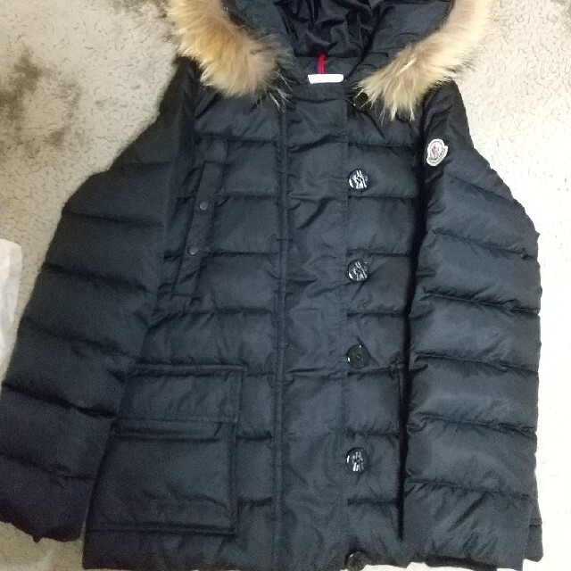 MONCLER(モンクレール)のモンクレール  ショート コート サイズ０ 大きめ レディースのジャケット/アウター(ダウンコート)の商品写真