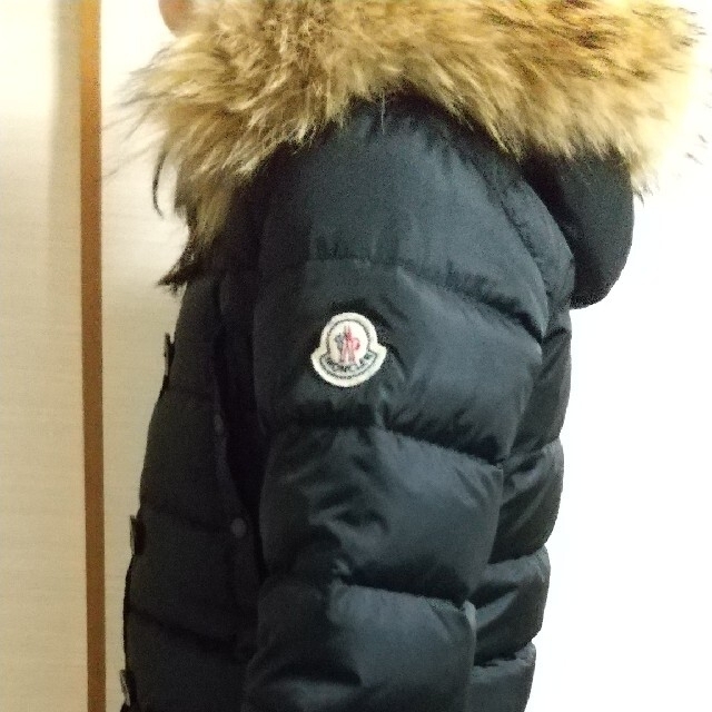 MONCLER(モンクレール)のモンクレール  ショート コート サイズ０ 大きめ レディースのジャケット/アウター(ダウンコート)の商品写真