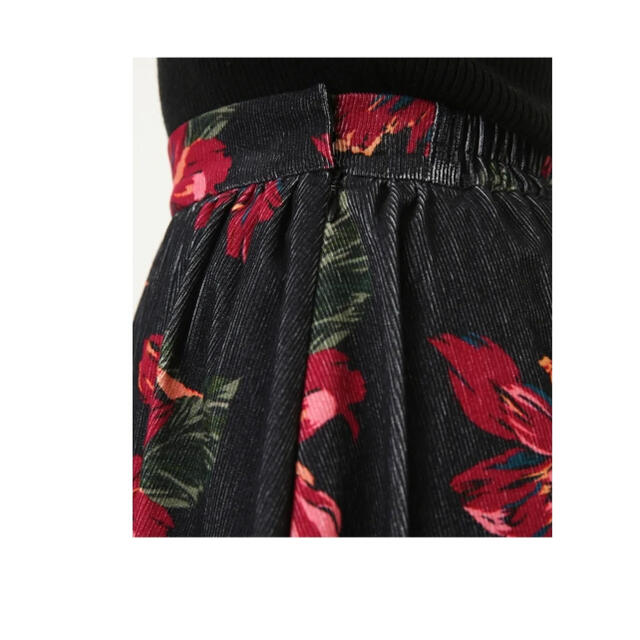 rienda(リエンダ)の❤️【送料込】リエンダ ペイントフラワーミディスカート レディースのスカート(ロングスカート)の商品写真