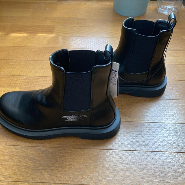GU(ジーユー)のGU × UNDERCOVER コラボ サイドゴアブーツ メンズ レザー メンズの靴/シューズ(ブーツ)の商品写真