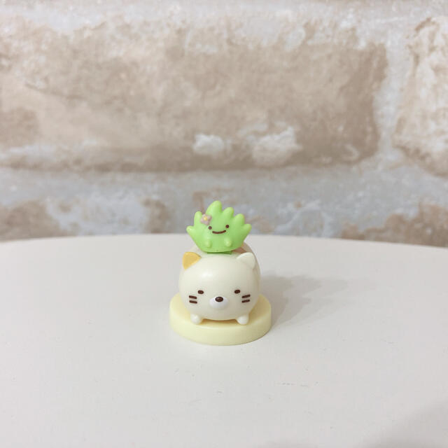 フルタ製菓(フルタセイカ)のすみっコぐらし チョコエッグ ねこ ◎ エンタメ/ホビーのおもちゃ/ぬいぐるみ(キャラクターグッズ)の商品写真