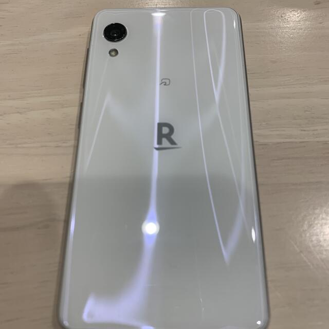 Rakuten(ラクテン)のRakuten mini 白　楽天 スマホ/家電/カメラのスマートフォン/携帯電話(スマートフォン本体)の商品写真