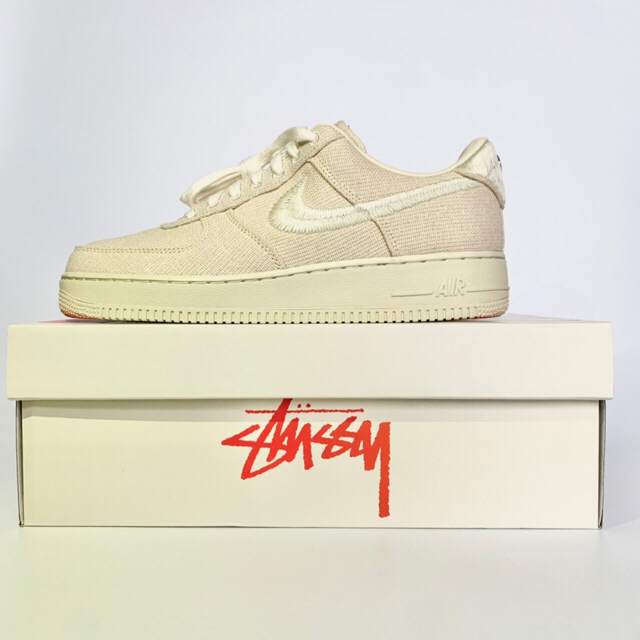 NIKE(ナイキ)のNike Air Force 1 Low Stussy Fossil メンズの靴/シューズ(スニーカー)の商品写真