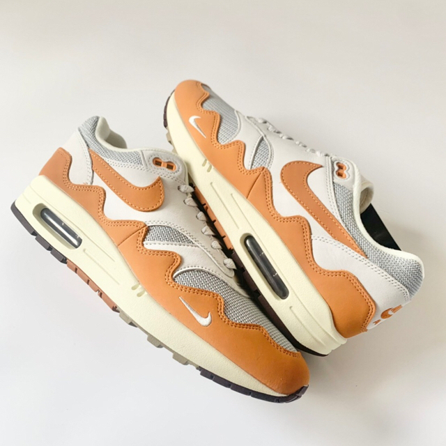 NIKE(ナイキ)のPatta x Nike Air Max 1 　Monarch メンズの靴/シューズ(スニーカー)の商品写真