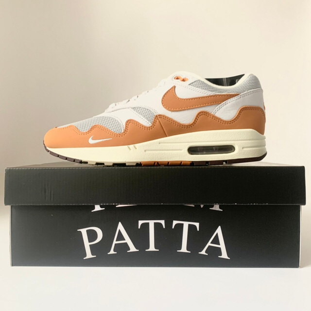 NIKE(ナイキ)のPatta x Nike Air Max 1 　Monarch メンズの靴/シューズ(スニーカー)の商品写真