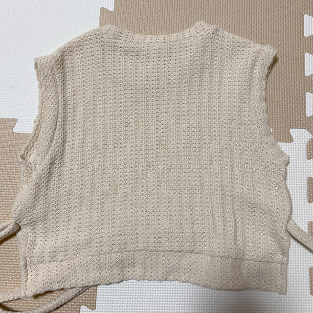 ニットベスト　95 キッズ/ベビー/マタニティのキッズ服女の子用(90cm~)(ニット)の商品写真