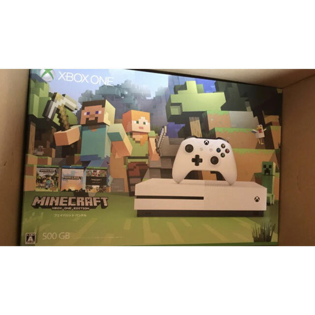 Xbox(エックスボックス)のMicrosoft Xbox One S 500 GB Minecraft同梱版 エンタメ/ホビーのゲームソフト/ゲーム機本体(家庭用ゲーム機本体)の商品写真