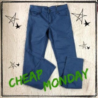 チープマンデー(CHEAP MONDAY)のカラースキニー(デニム/ジーンズ)