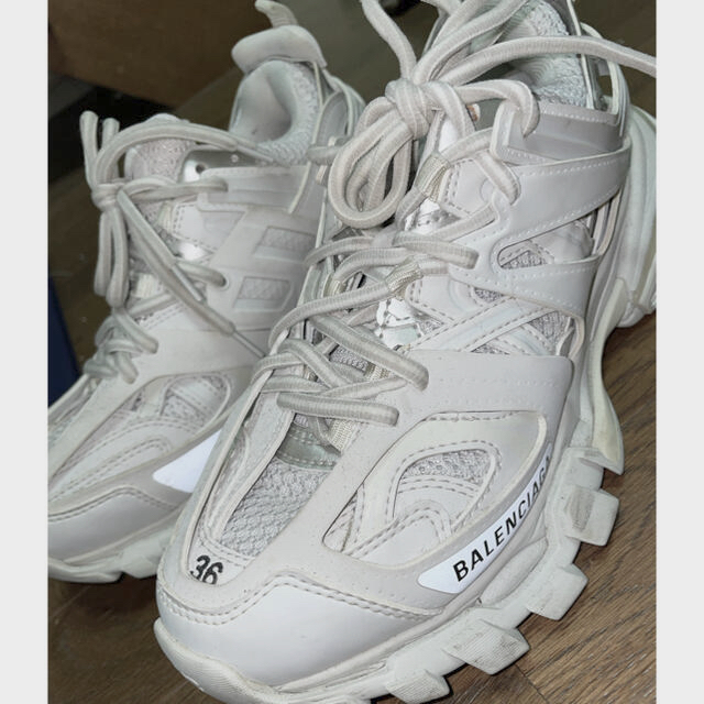 Balenciaga(バレンシアガ)のbalenciaga trackスニーカー レディースの靴/シューズ(スニーカー)の商品写真