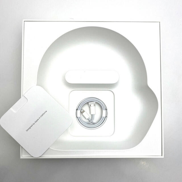 Apple(アップル)の[中古・美品] AirPods Max シルバー　(使用時間　1.2時間程度) スマホ/家電/カメラのオーディオ機器(ヘッドフォン/イヤフォン)の商品写真