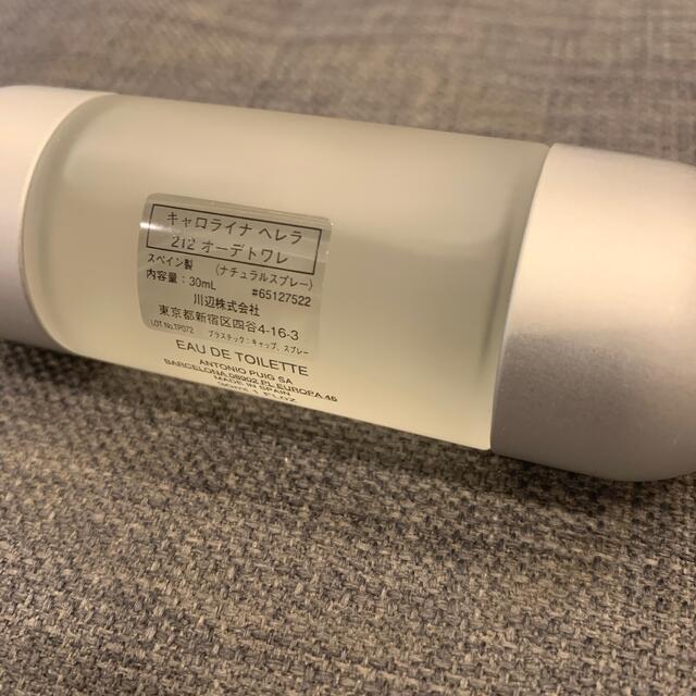 CAROLINA HERRERA(キャロライナヘレナ)のげんげん様　専用ページ　キャロライナヘレナ　212 オードトワレ　30ml コスメ/美容の香水(ユニセックス)の商品写真