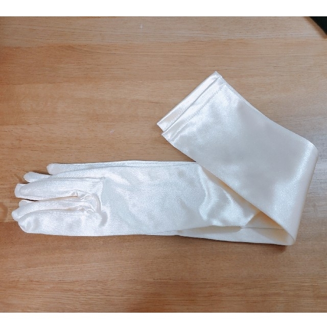 TAKAMI(タカミ)のタカミブライダル アイボリー グローブ レディースのファッション小物(手袋)の商品写真
