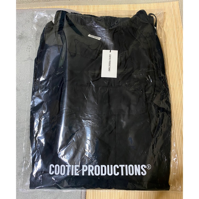 COOTIE(クーティー)のCOOTIE Back Satin Error Fit Cargo Pants メンズのパンツ(ワークパンツ/カーゴパンツ)の商品写真