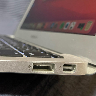 MacBook Air 11-inch 2015  互換バッテリー交換済み