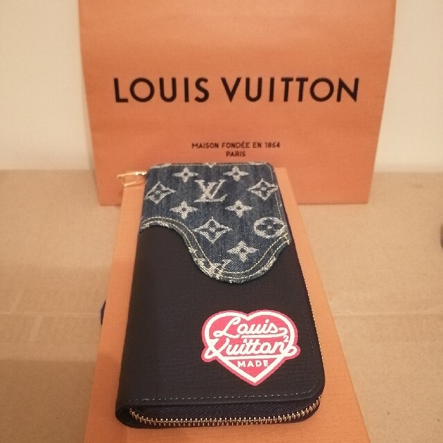 LOUIS VUITTON(ルイヴィトン)の新品未使用 国内正規品 日本限定 ルイヴィトン NIGO ジッピーウォレット メンズのファッション小物(長財布)の商品写真