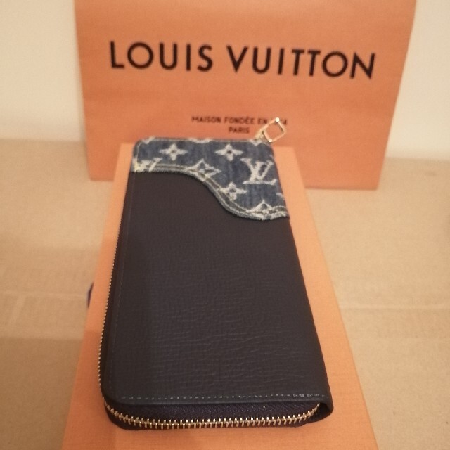 LOUIS VUITTON(ルイヴィトン)の新品未使用 国内正規品 日本限定 ルイヴィトン NIGO ジッピーウォレット メンズのファッション小物(長財布)の商品写真