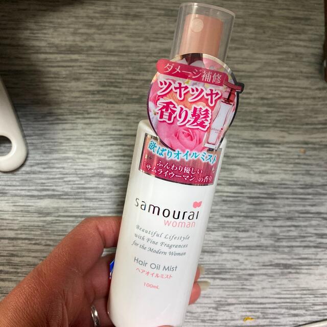 SAMOURAI(サムライ)のサムライウーマン ヘアオイルミスト(100ml) コスメ/美容のヘアケア/スタイリング(ヘアウォーター/ヘアミスト)の商品写真