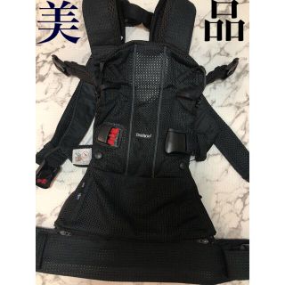 ベビービョルン(BABYBJORN)のベビービョルン　抱っこ紐　ONE KAI 黒　メッシュ(抱っこひも/おんぶひも)