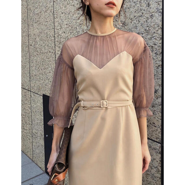 Ameri VINTAGE(アメリヴィンテージ)のアメリヴィンテージ AIRY SLEEVE TIGHT DRESS ベージュ S レディースのフォーマル/ドレス(ロングドレス)の商品写真