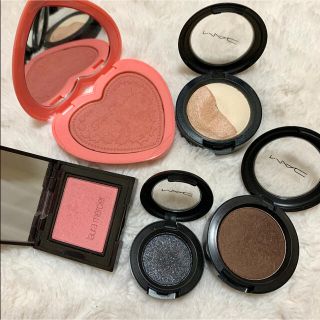 ローラメルシエ(laura mercier)の美品　残量9割以上有り　ローラメルシエ　チーク　MAC アイシャドウ　(チーク)