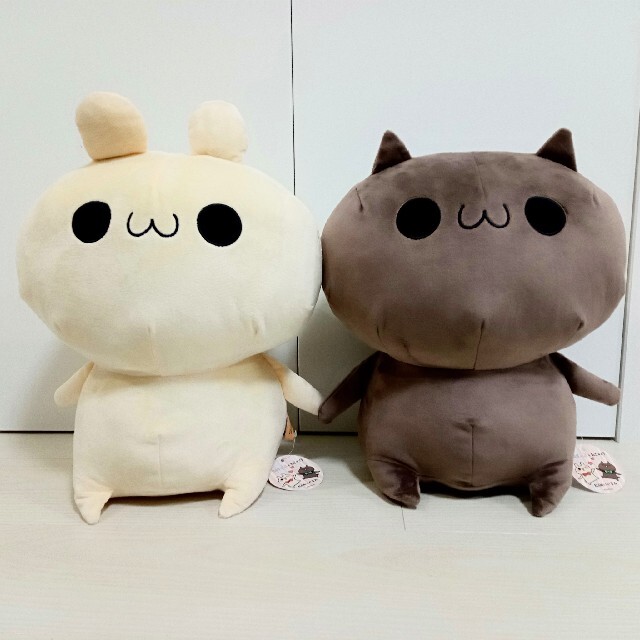 うさぎのしろとねこのくろ BIGぬいぐるみ 【全2種コンプリート】 | フリマアプリ ラクマ