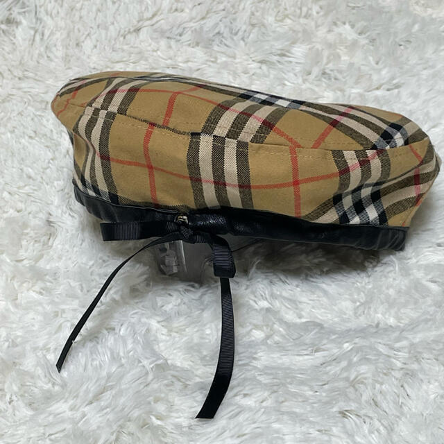 BURBERRY(バーバリー)のBURBERRYバーバリー ベレー帽 ノバチェック ピンバッジ リボン ベージュ レディースの帽子(ハンチング/ベレー帽)の商品写真