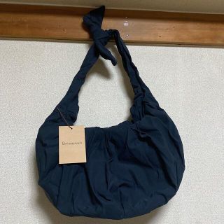 新品　リボン結びムーンハンドバッグ　ブラック(ハンドバッグ)