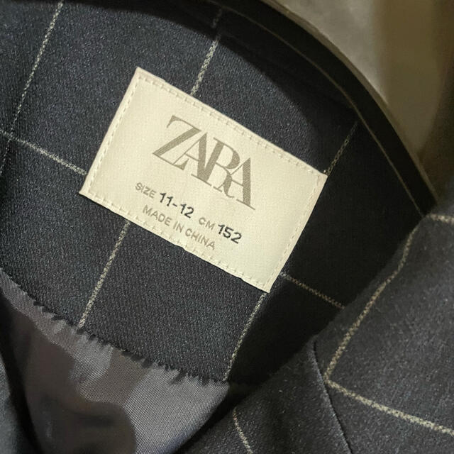 ZARA KIDS(ザラキッズ)のお値下しました！ZARA ジャケット152  シャツセット(ネクタイおまけ) キッズ/ベビー/マタニティのキッズ服男の子用(90cm~)(ジャケット/上着)の商品写真