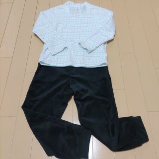 ユニクロ(UNIQLO)のﾕﾆｸﾛフリース　タートルネック ＆　黒ベロアパンツ　120cm(Tシャツ/カットソー)