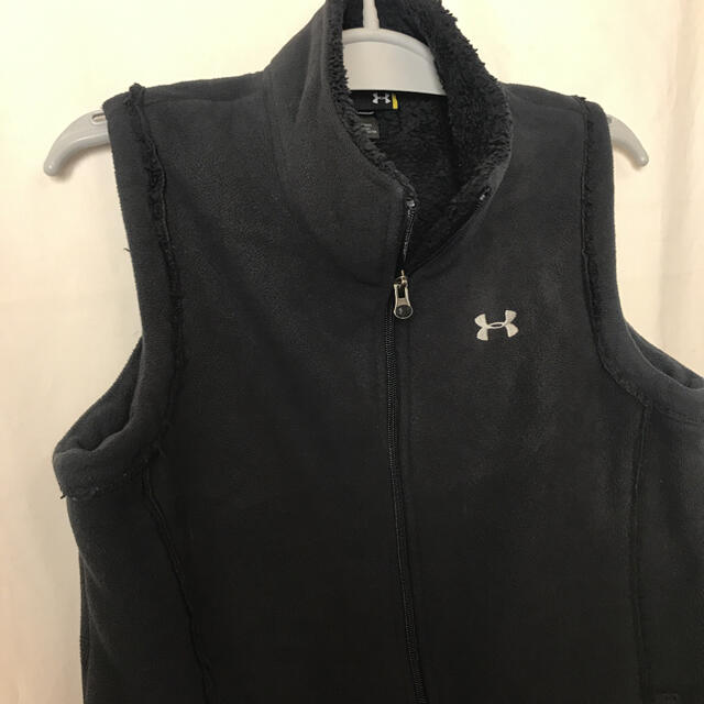 UNDER ARMOUR(アンダーアーマー)のアンダーアーマー　ベスト メンズのトップス(ベスト)の商品写真