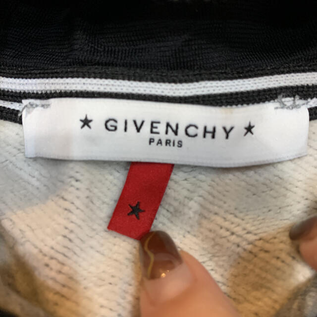 GIVENCHY by manaiphone's shop｜ジバンシィならラクマ - ジバンシーの通販 今月限定