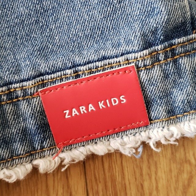 ZARA KIDS(ザラキッズ)のZARA キッズ 128 デニムジャケット 取り外しフード付き キッズ/ベビー/マタニティのキッズ服女の子用(90cm~)(ジャケット/上着)の商品写真