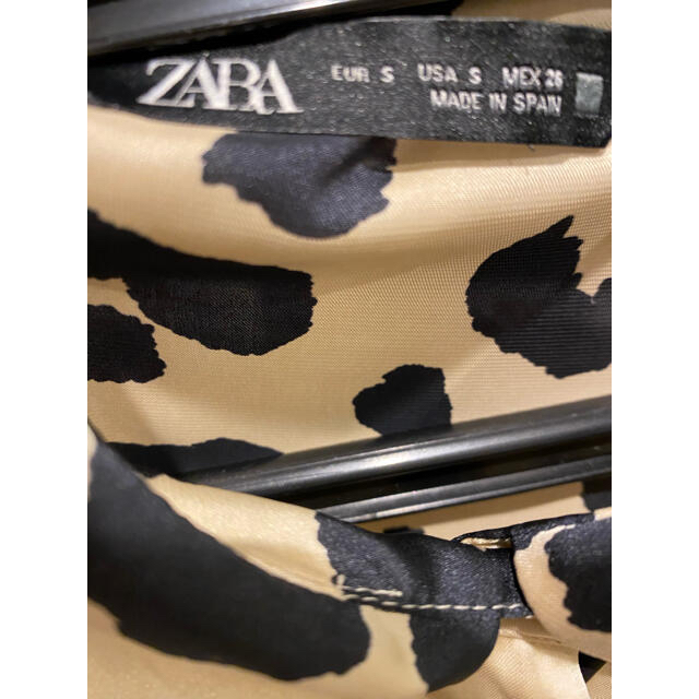 ZARA(ザラ)のZARAヒョウ柄シャツ レディースのトップス(シャツ/ブラウス(長袖/七分))の商品写真