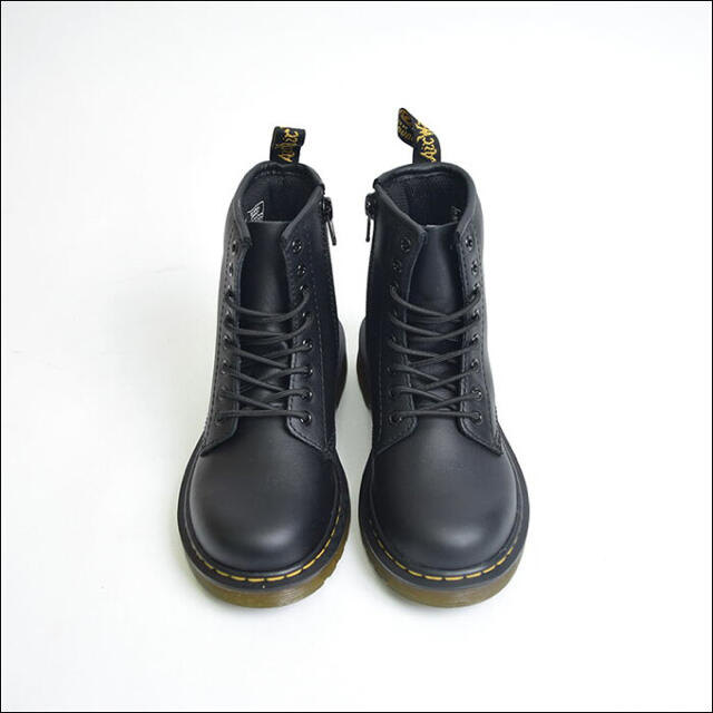 ☆Dr.Martens 8ホール ブーツ キッズ  ブラック☆