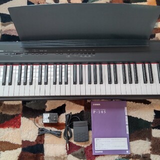 ヤマハ(ヤマハ)の美品 送料無料 YAMAHA ヤマハ P105B 電子ピアノ スピーカー内臓(電子ピアノ)