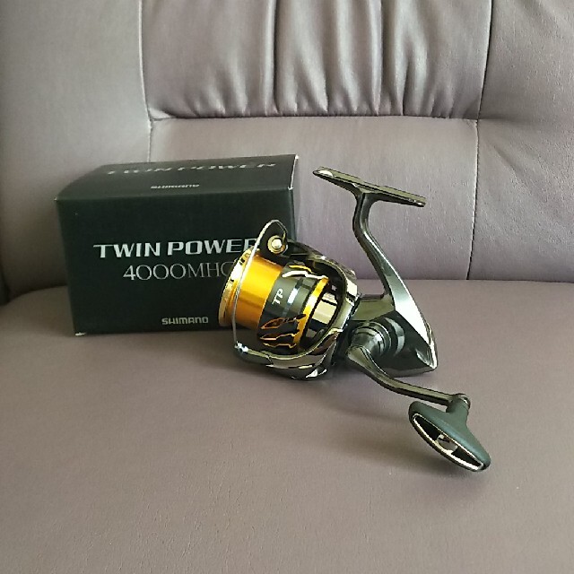 SHIMANO 20ツインパワー4000MHG