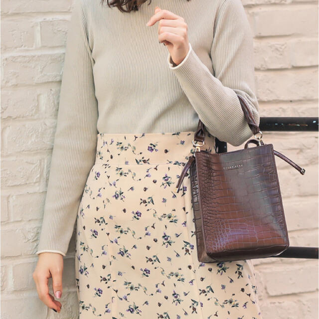 natural couture(ナチュラルクチュール)のosono小花柄スカート レディースのスカート(ロングスカート)の商品写真