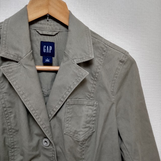 GAP(ギャップ)のGAP　七分袖　ミリタリージャケット　 レディースのジャケット/アウター(ミリタリージャケット)の商品写真