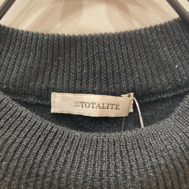 La TOTALITE(ラトータリテ)のLa TOTALITE ラトータリテ　ノースリーブニット 15AW レディースのトップス(ニット/セーター)の商品写真