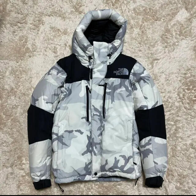 The North Face バルトロライトダウン ホワイトカモ