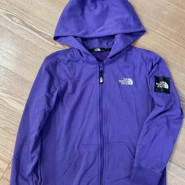 THE NORTH FACE(ザノースフェイス)のTHE NORTH FACE ノースフェイスキッズ☆パーカー　150 キッズ/ベビー/マタニティのキッズ服男の子用(90cm~)(ジャケット/上着)の商品写真