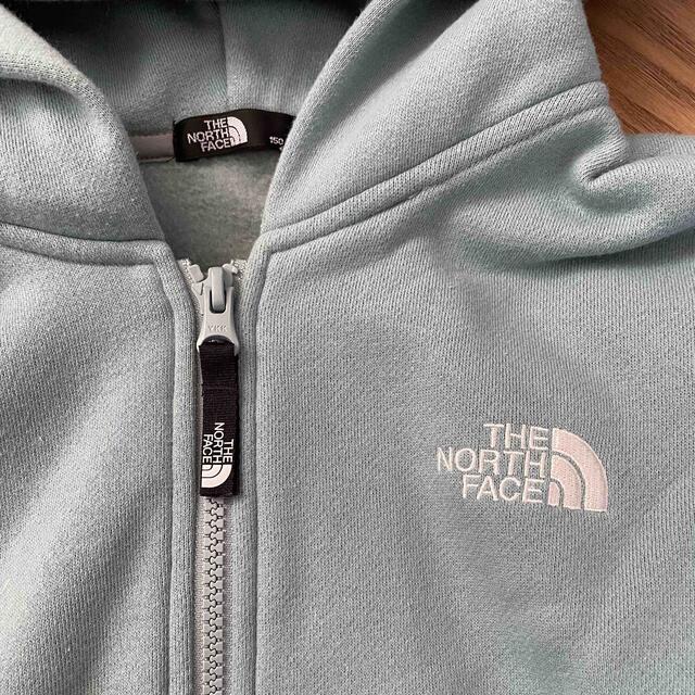 THE NORTH FACE(ザノースフェイス)のTHE NORTH FACE ノースフェイスキッズ☆パーカー②150.140 キッズ/ベビー/マタニティのキッズ服男の子用(90cm~)(ジャケット/上着)の商品写真