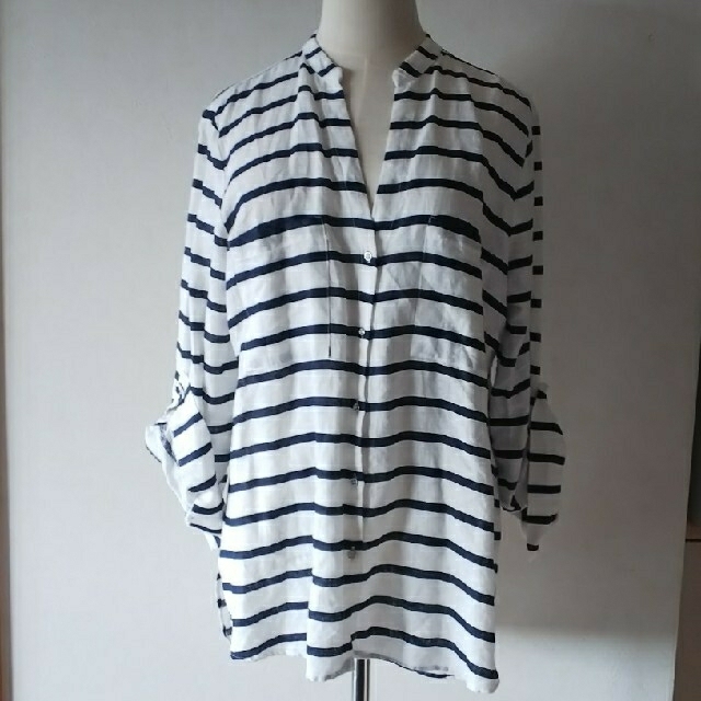 【yoca様専用】ZARA Vネック リネンシャツ ボーダー レディースのトップス(シャツ/ブラウス(長袖/七分))の商品写真